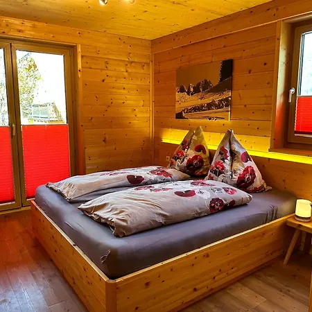 Bischofsmuetze - Direkt An Der Skipiste Im Skigebiet Dachstein West 安纳贝格-伦格茨