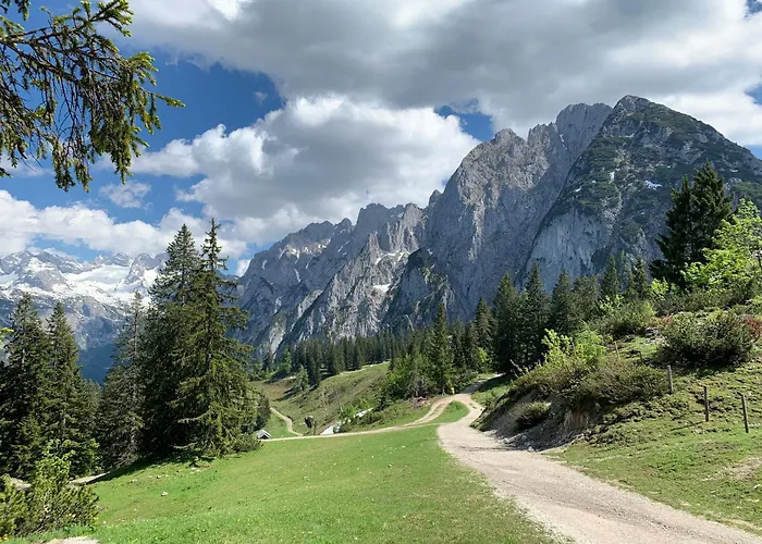Bischofsmuetze - Direkt An Der Skipiste Im Skigebiet Dachstein West * Annaberg im Lammertal